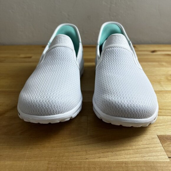 Skechers Sneakers Slip-ins Hands Free GOwalk Travel Fiji Shoes White 8.5 NEW - Picture 4 of 10